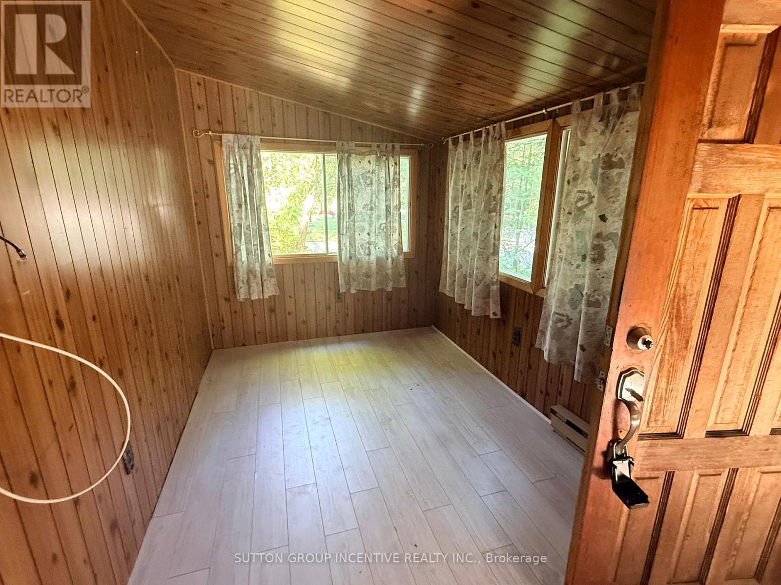 18 Harras Avenue, Tiny, ON