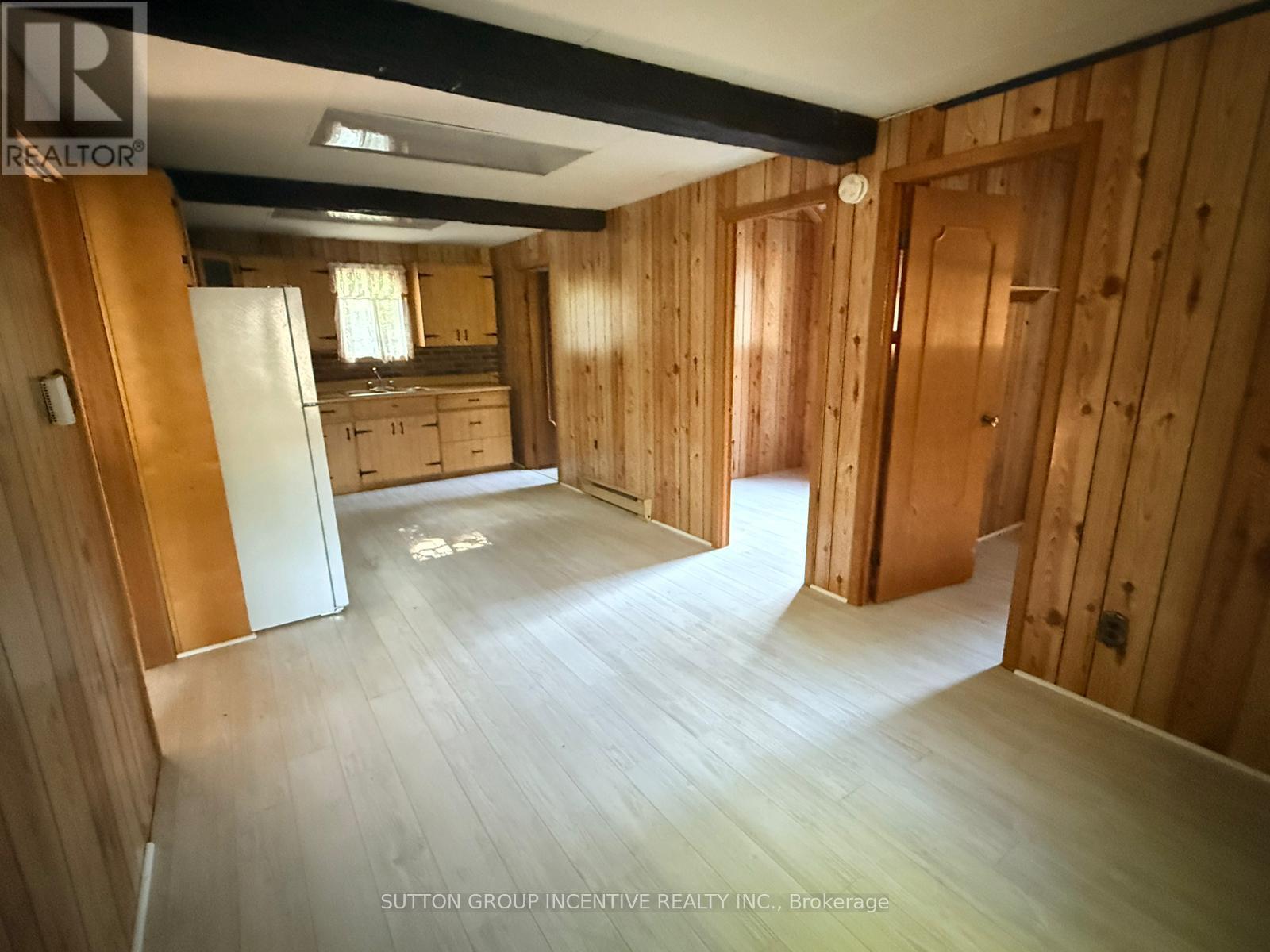 18 Harras Avenue, Tiny, ON