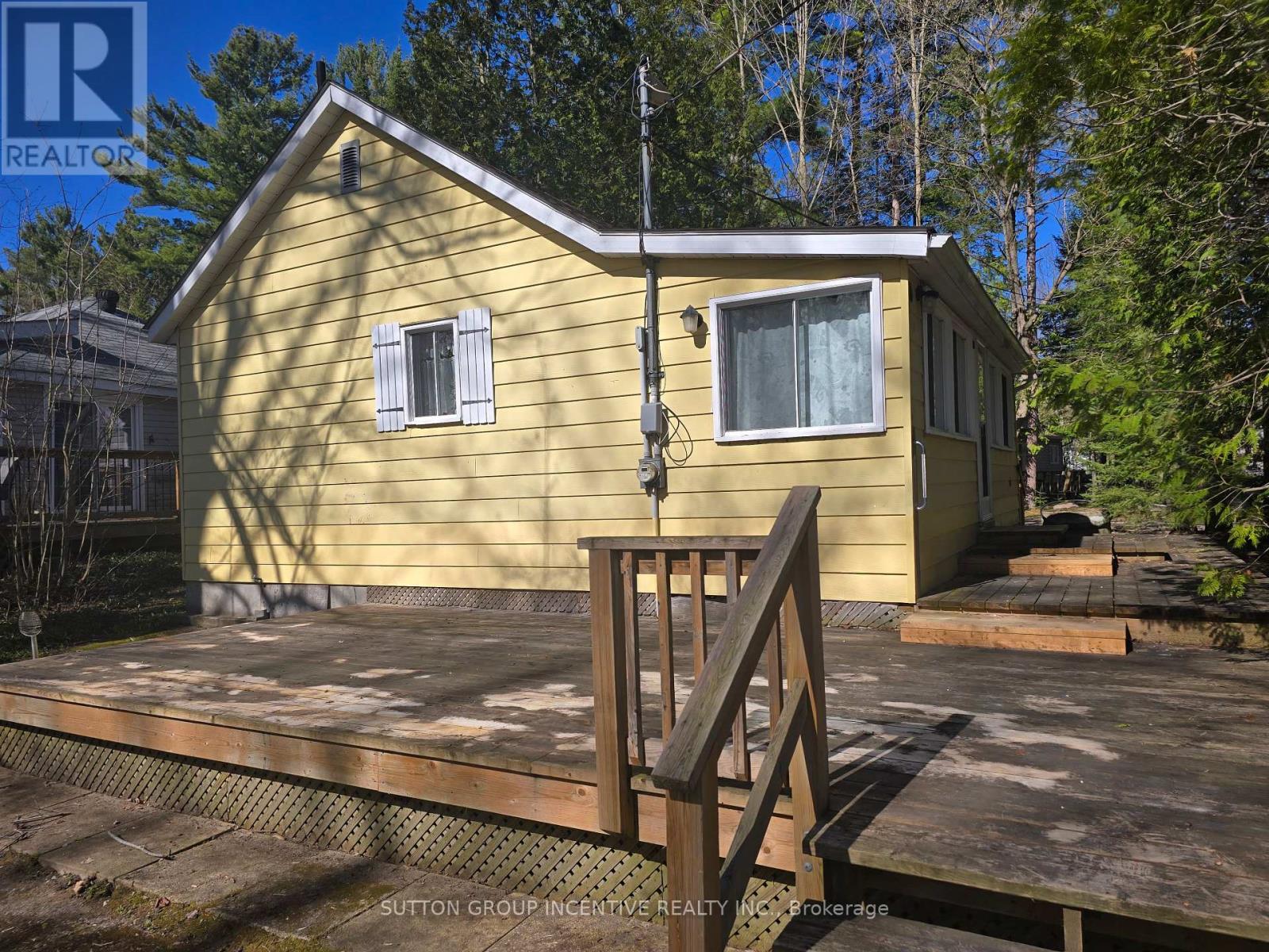 18 Harras Avenue, Tiny, ON