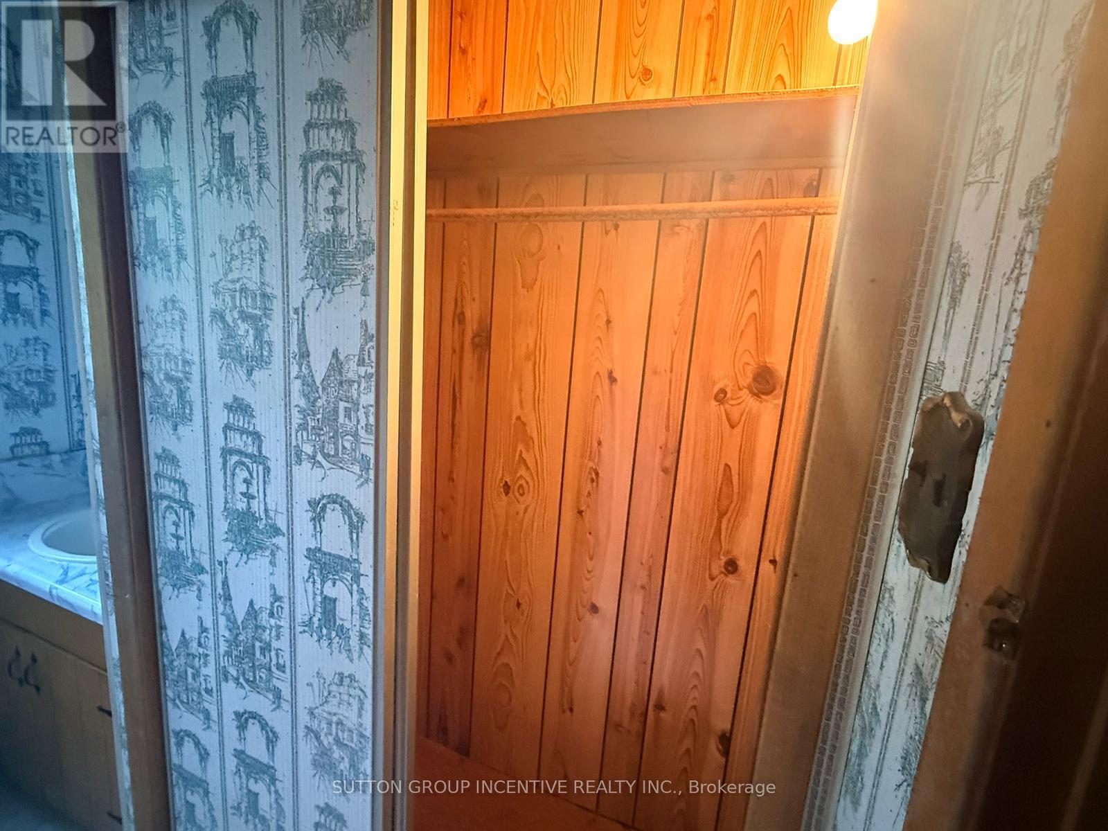 18 Harras Avenue, Tiny, ON