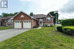 89 ROYAL BEECH DRIVE Wasaga Beach, ON L9Z 1H5