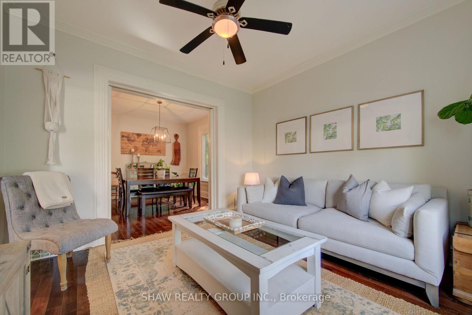 15 Gilholm Avenue, Cambridge, ON