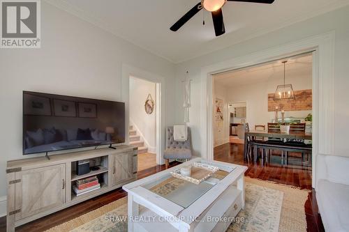 15 Gilholm Avenue, Cambridge, ON 