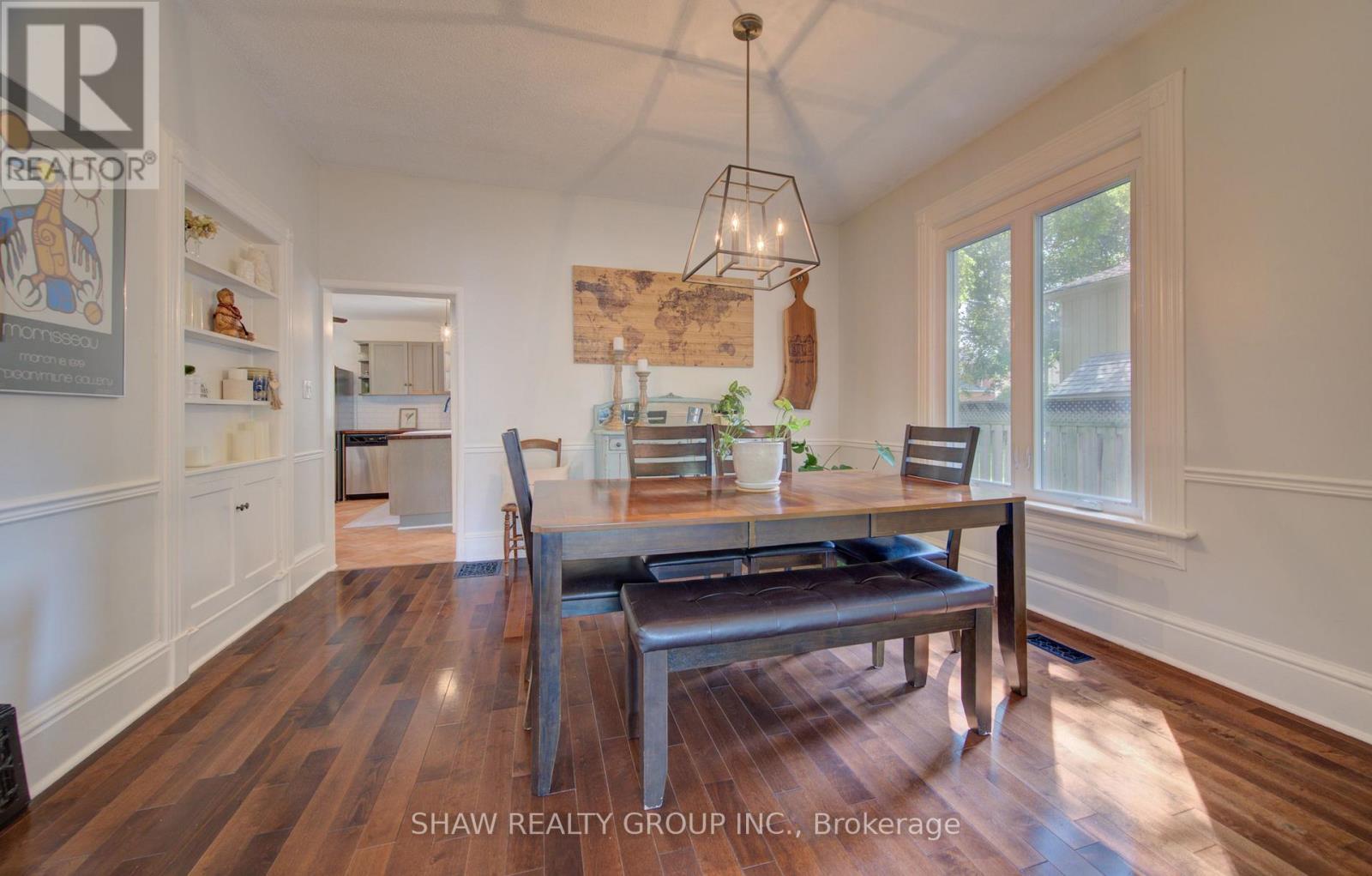 15 Gilholm Avenue, Cambridge, ON