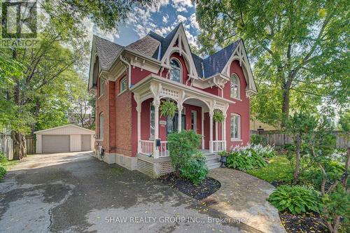 15 Gilholm Avenue, Cambridge, ON 
