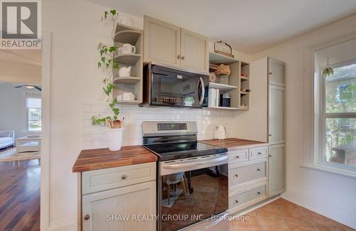 15 Gilholm Avenue, Cambridge, ON 