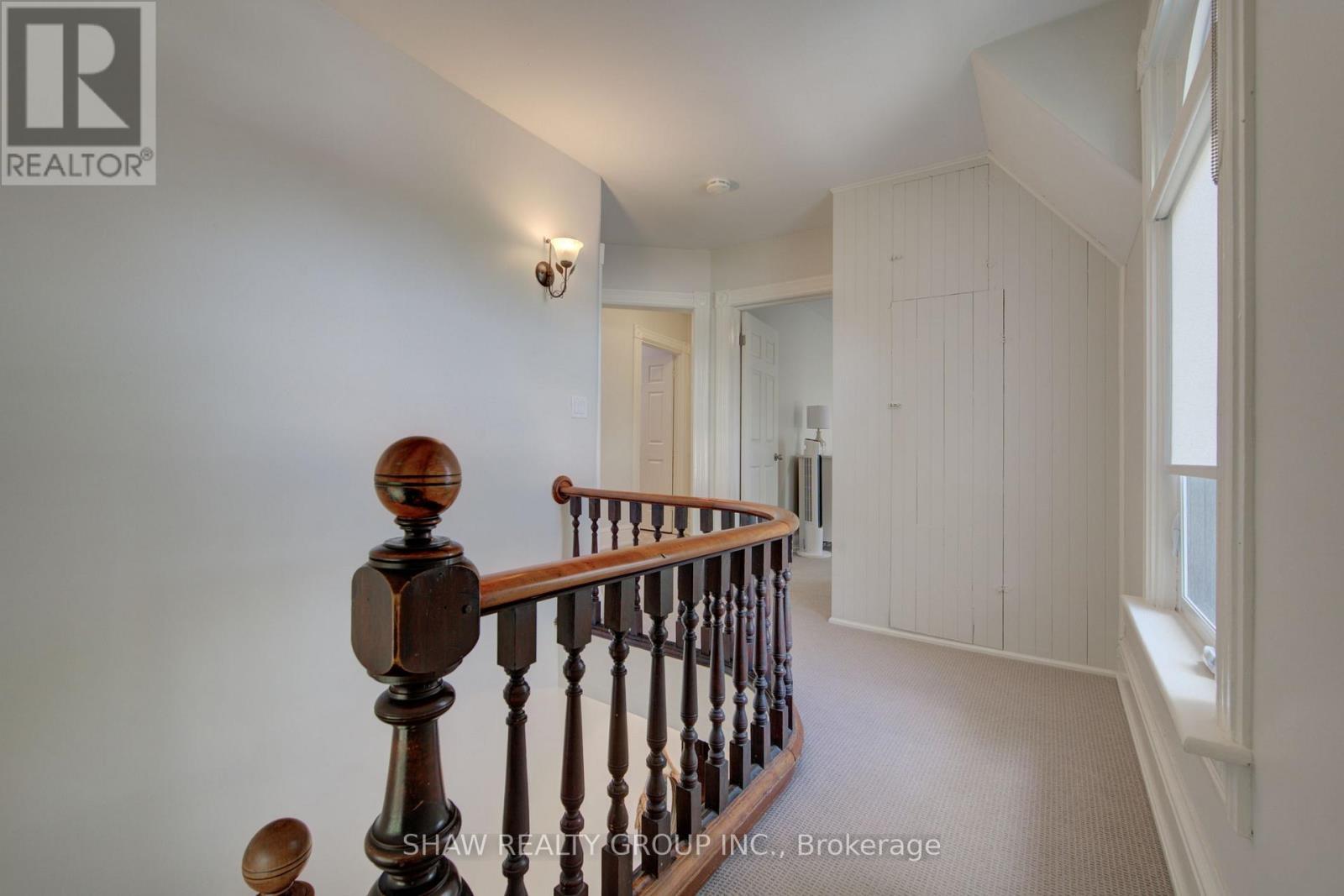 15 Gilholm Avenue, Cambridge, ON