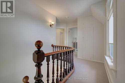15 Gilholm Avenue, Cambridge, ON 