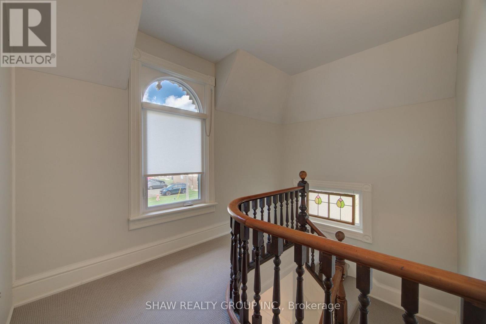 15 Gilholm Avenue, Cambridge, ON