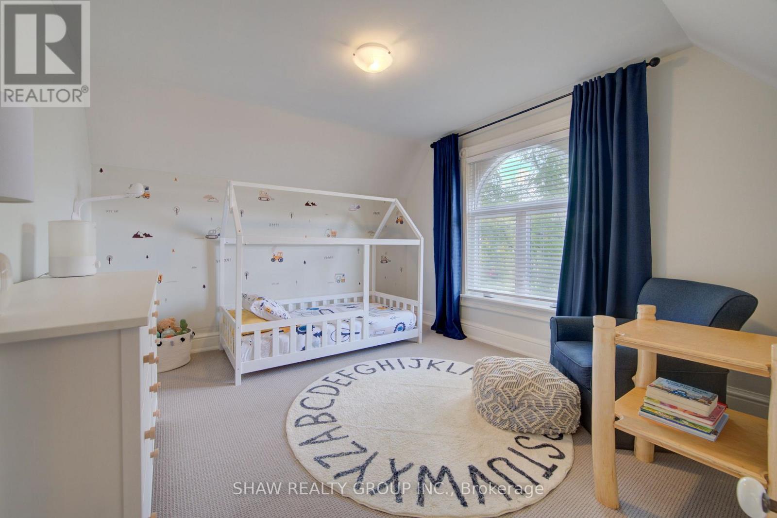 15 Gilholm Avenue, Cambridge, ON