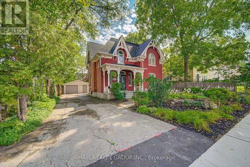 15 Gilholm Avenue, Cambridge, ON 