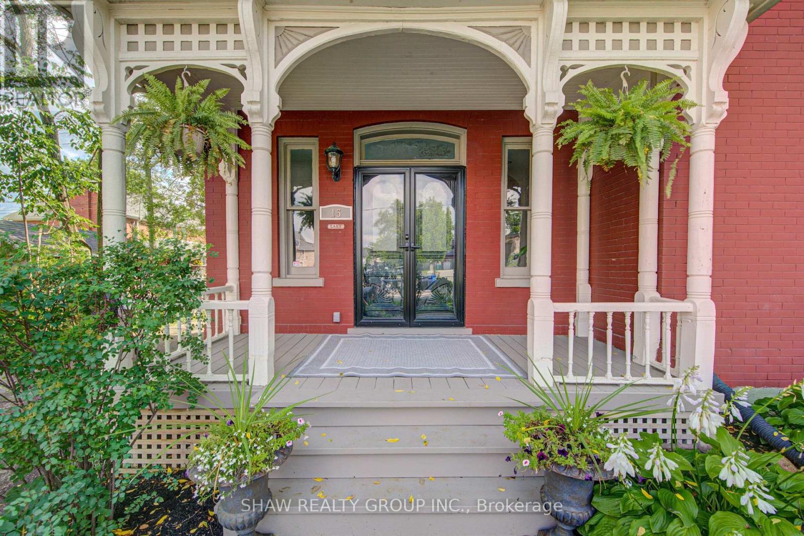 15 Gilholm Avenue, Cambridge, ON