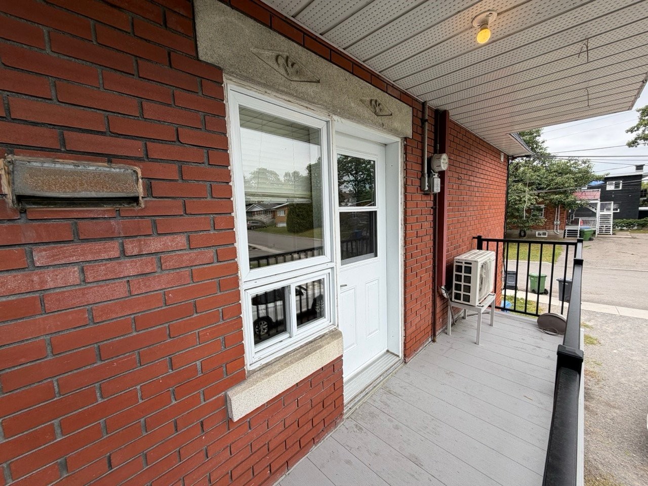 Back of Structure - 360 Rue Castonguay, Saint-Jérôme, QC