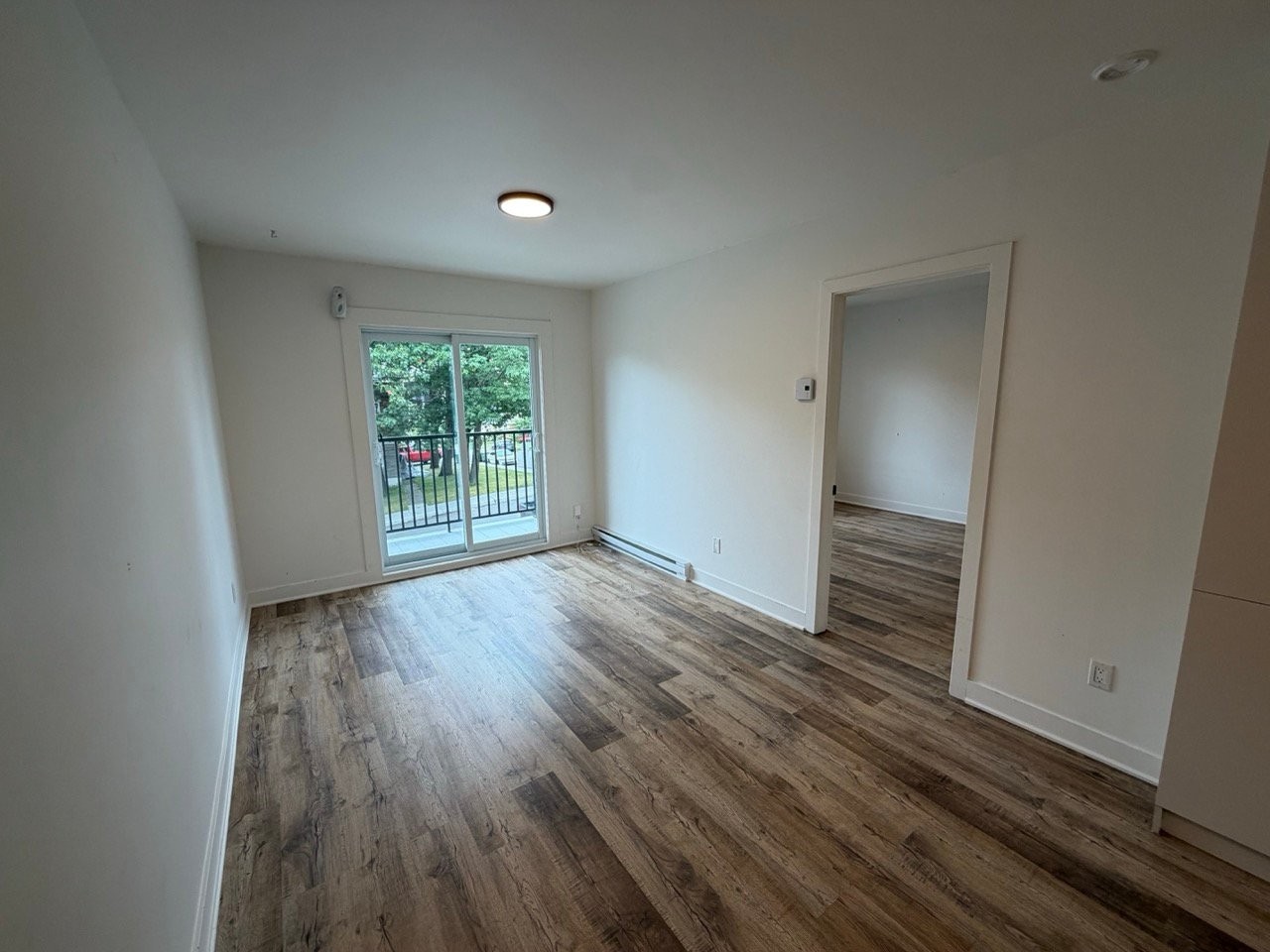 Living Room - 360 Rue Castonguay, Saint-Jérôme, QC