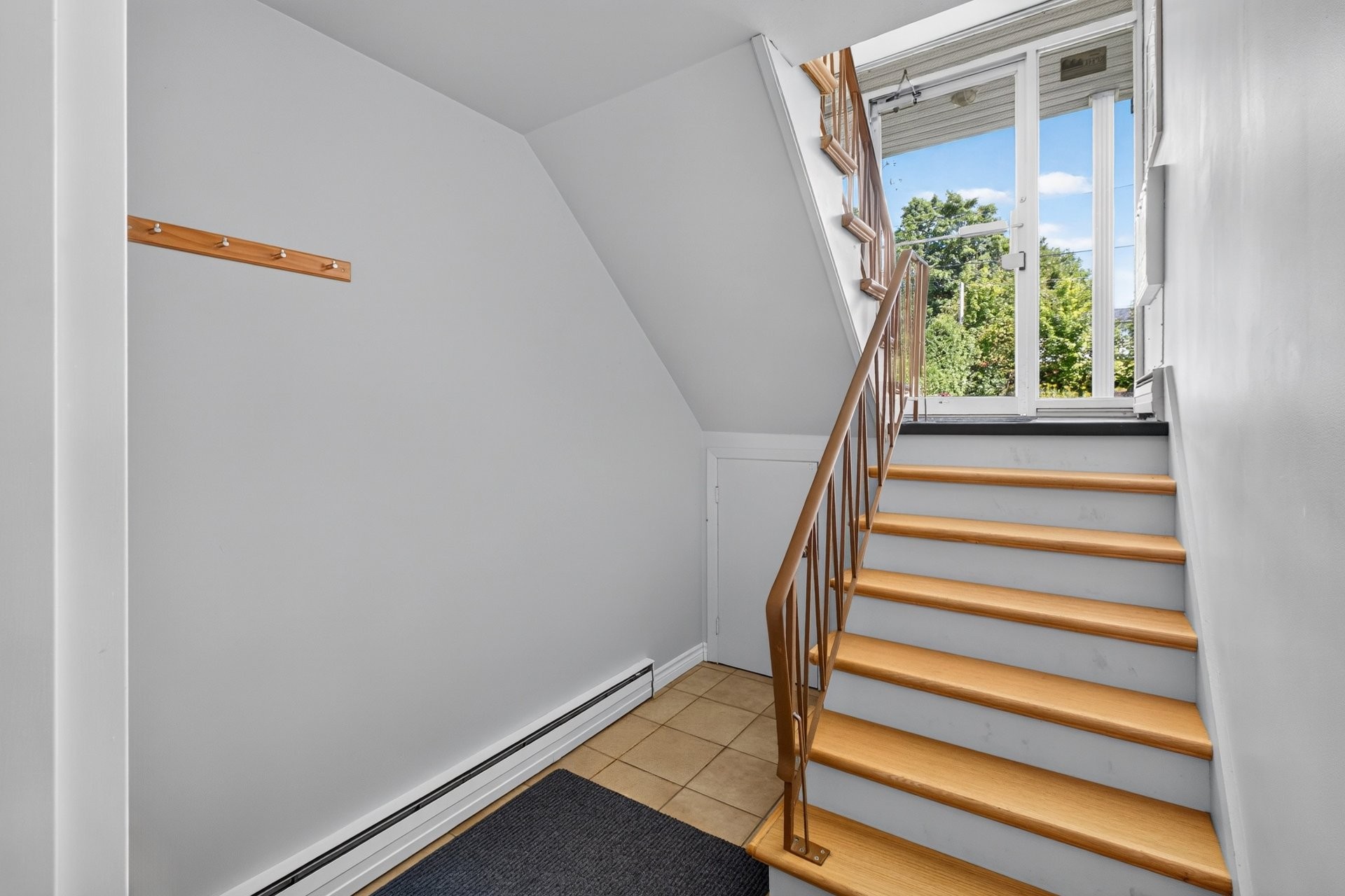 Staircase - 265 10E Avenue N., Sherbrooke (Fleurimont), QC