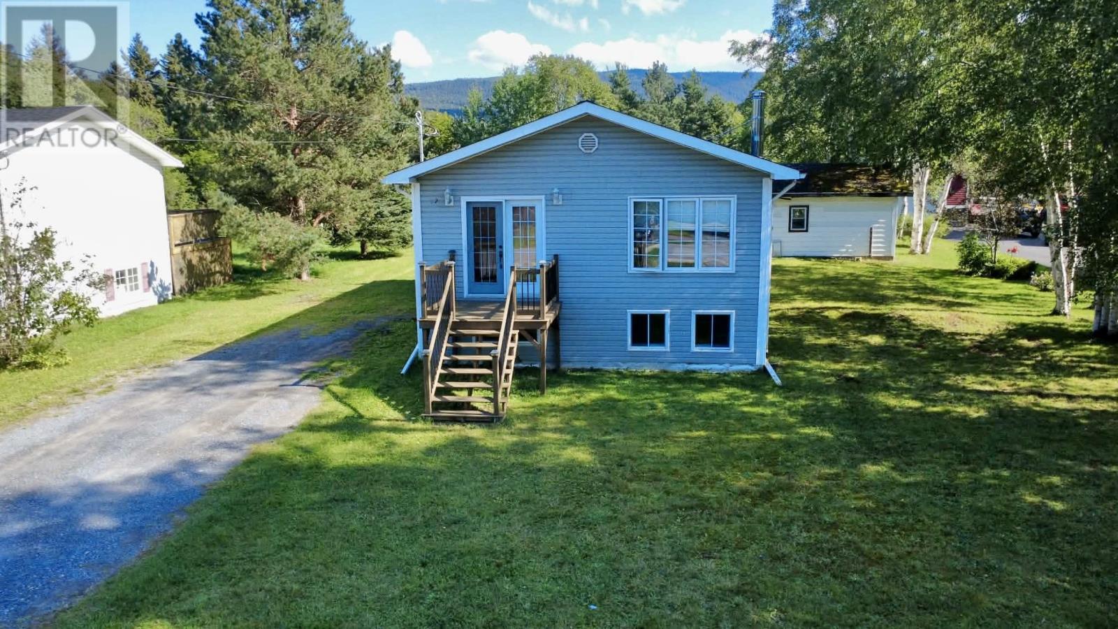 92 Midland Row, Pasadena, NL