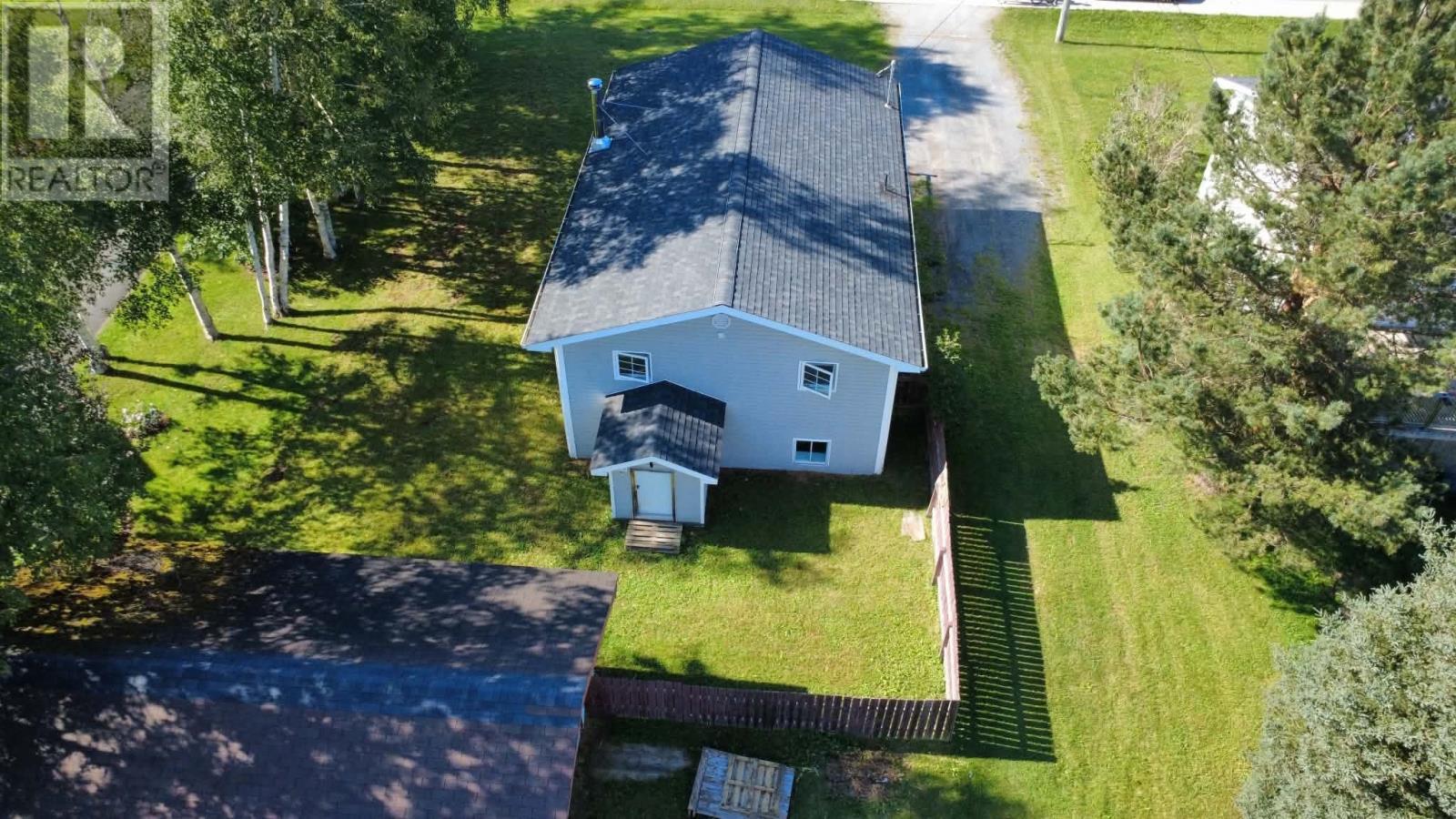 92 Midland Row, Pasadena, NL
