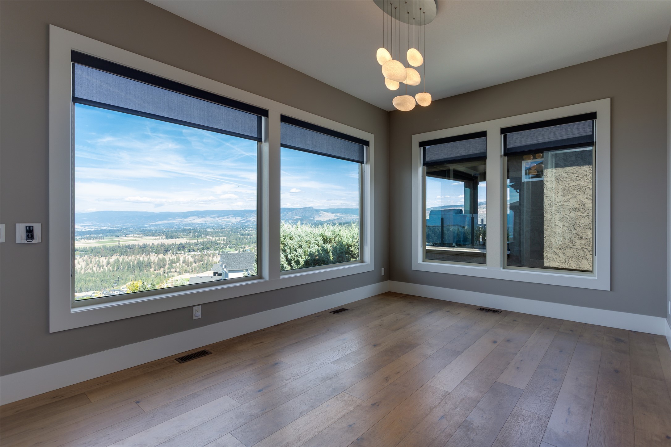 1002 Hewetson Avenue, Kelowna, BC