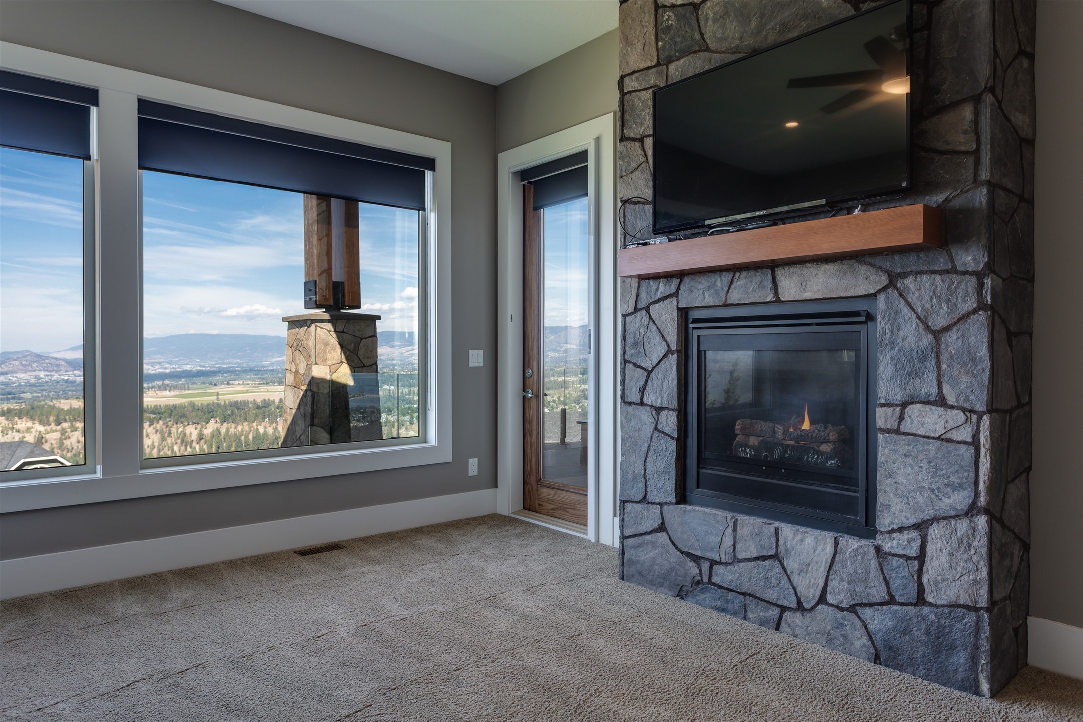 1002 Hewetson Avenue, Kelowna, BC