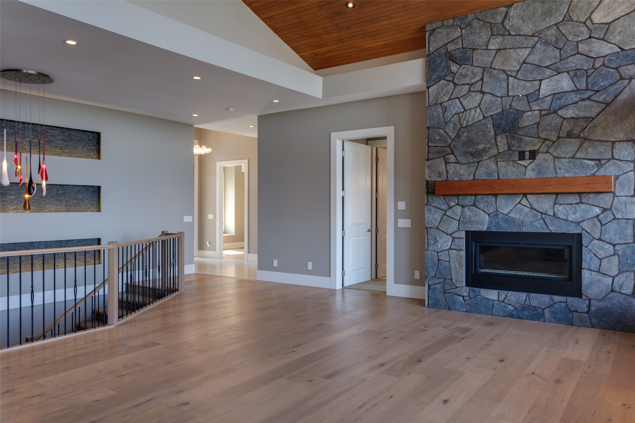 1002 Hewetson Avenue, Kelowna, BC