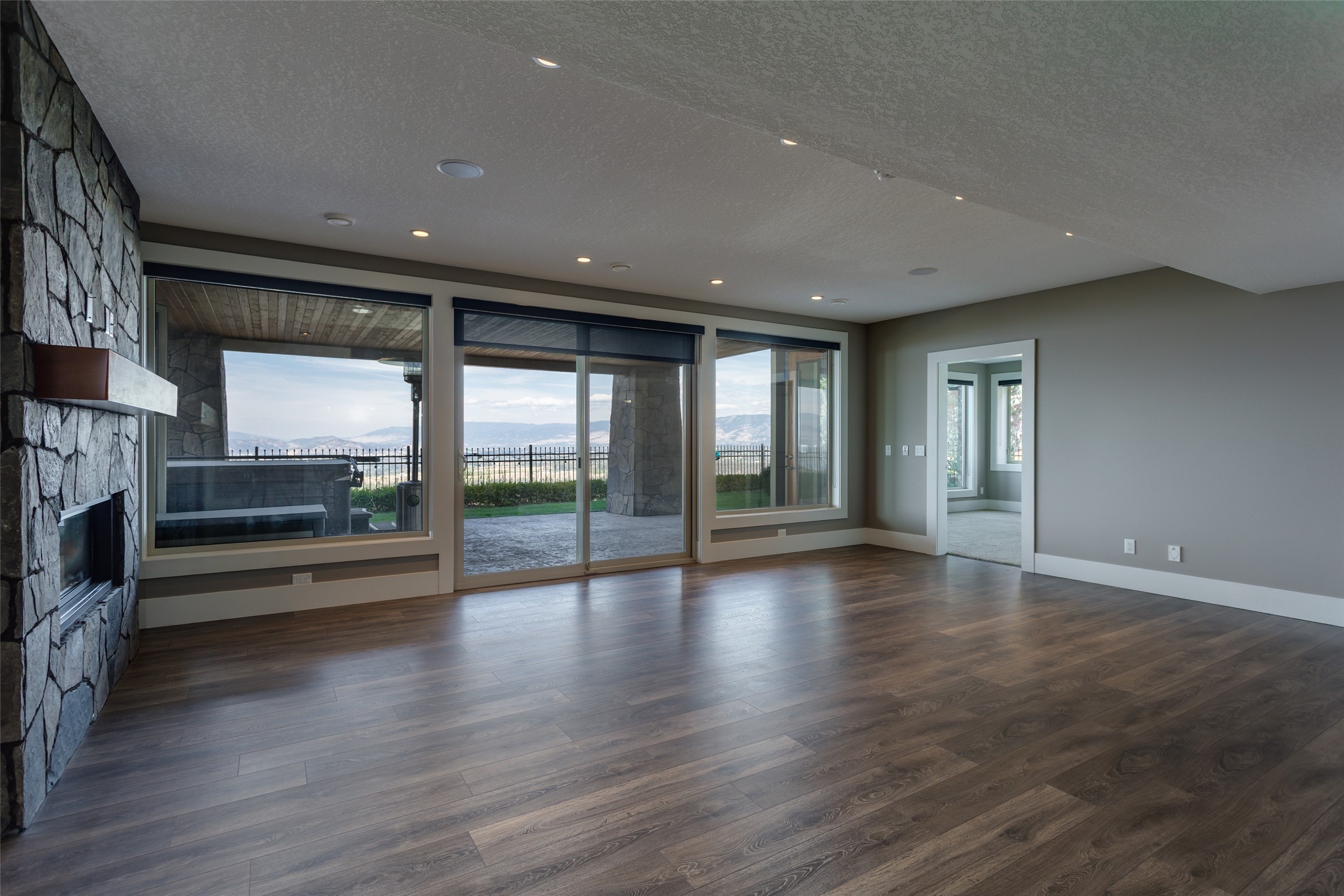 1002 Hewetson Avenue, Kelowna, BC