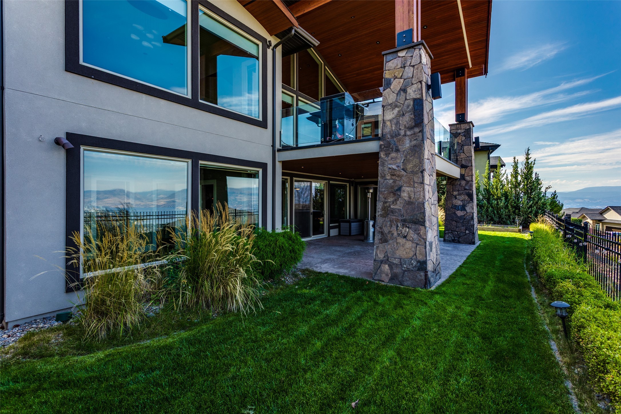1002 Hewetson Avenue, Kelowna, BC