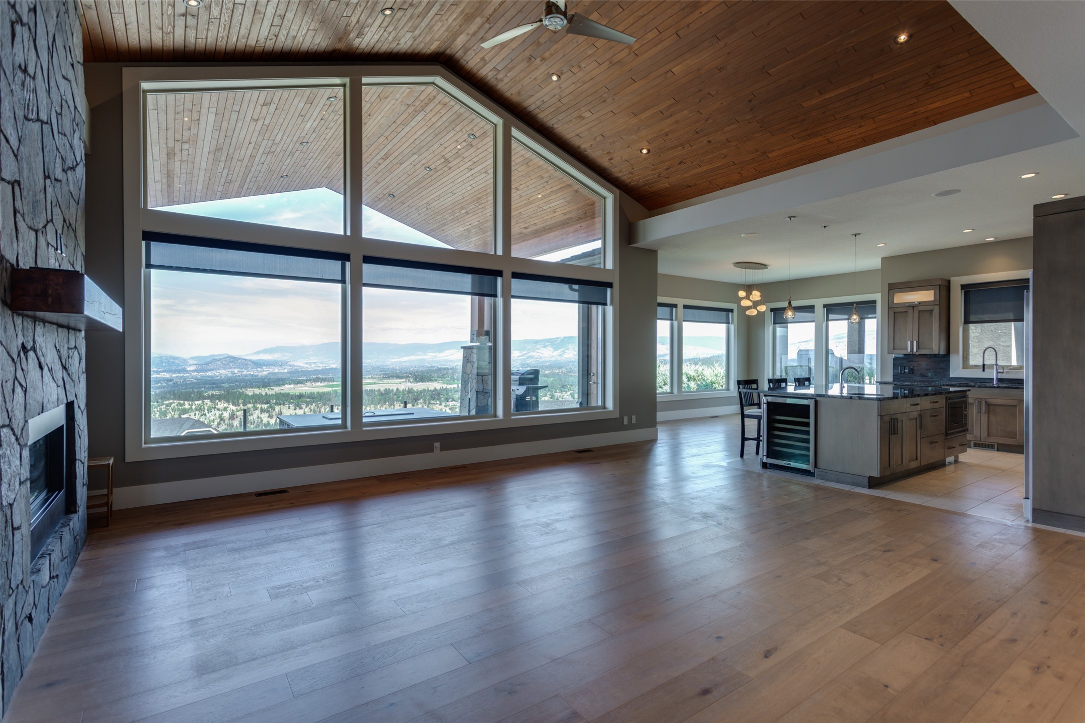 1002 Hewetson Avenue, Kelowna, BC