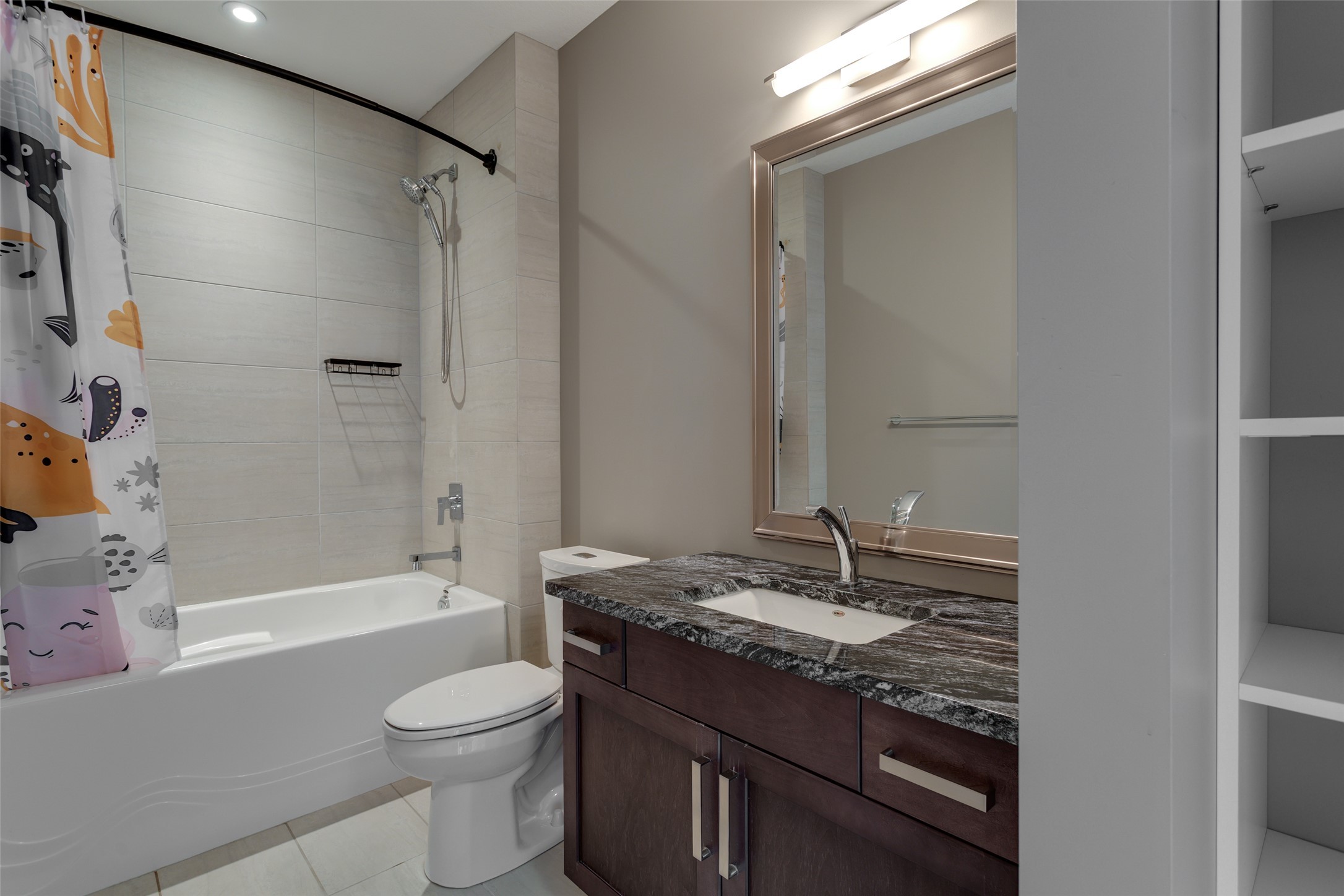 1002 Hewetson Avenue, Kelowna, BC