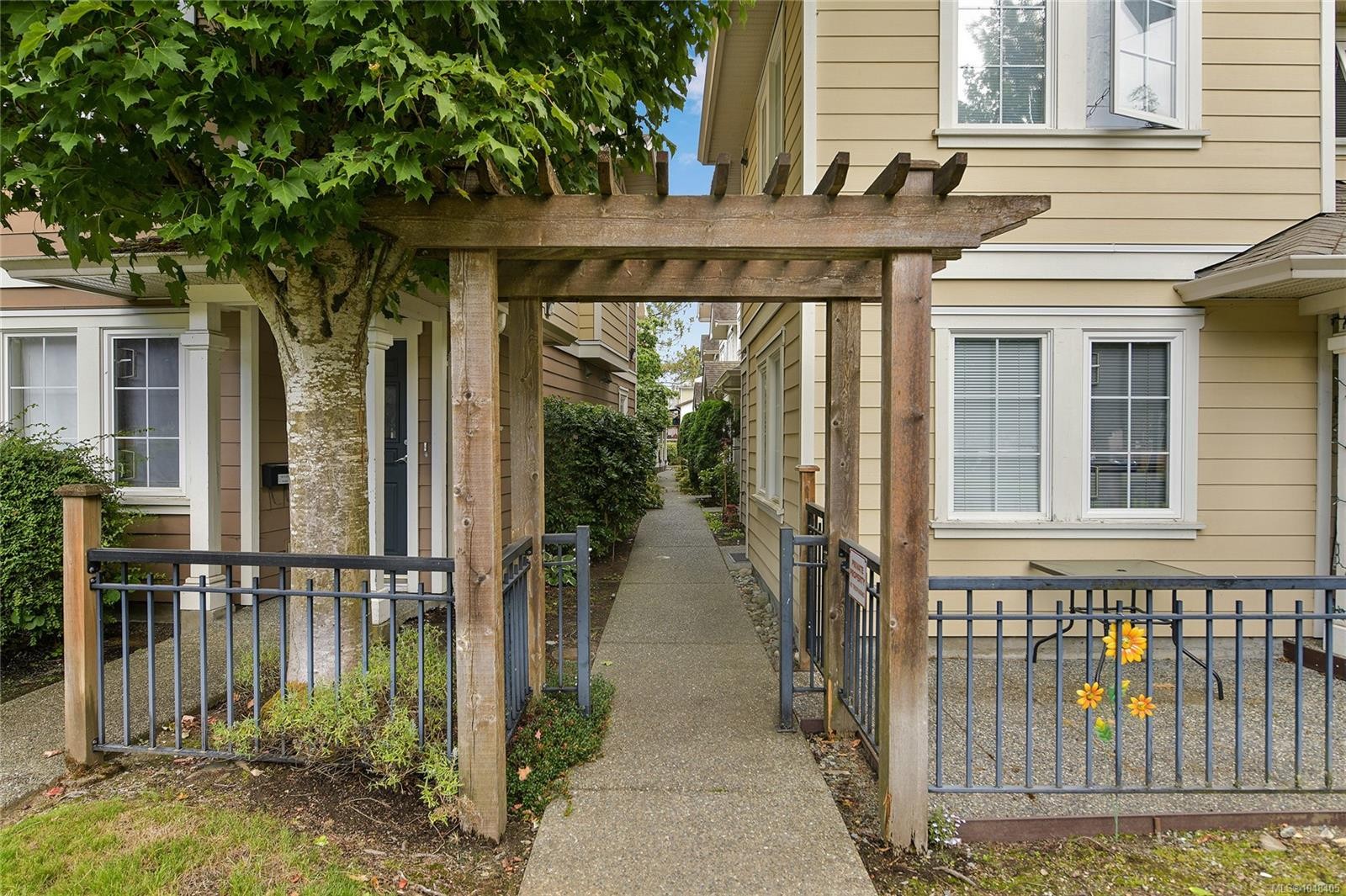 #105-2695 Deville Rd, Langford, BC