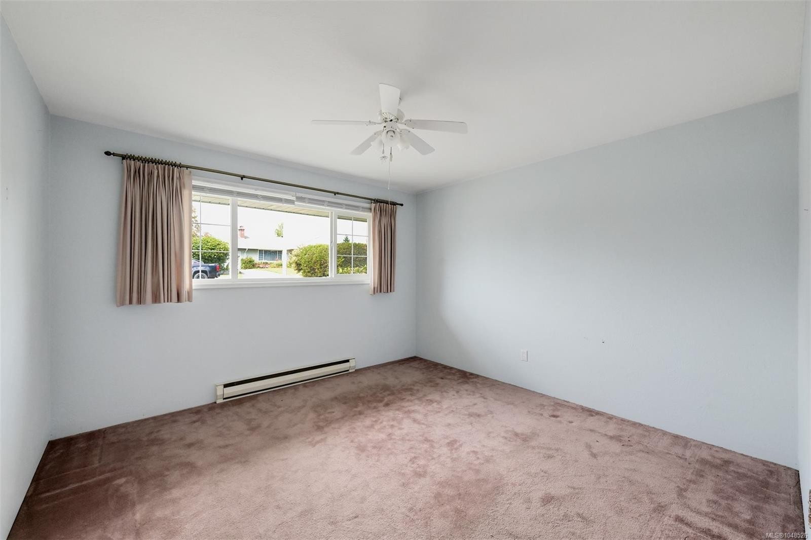 3345 Biscoe Dr, Saanich, BC