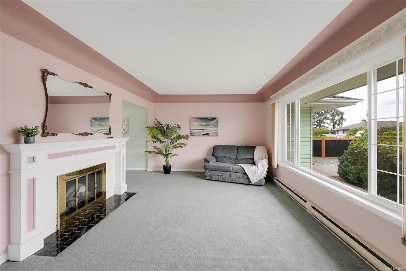 3345 Biscoe Dr, Saanich, BC