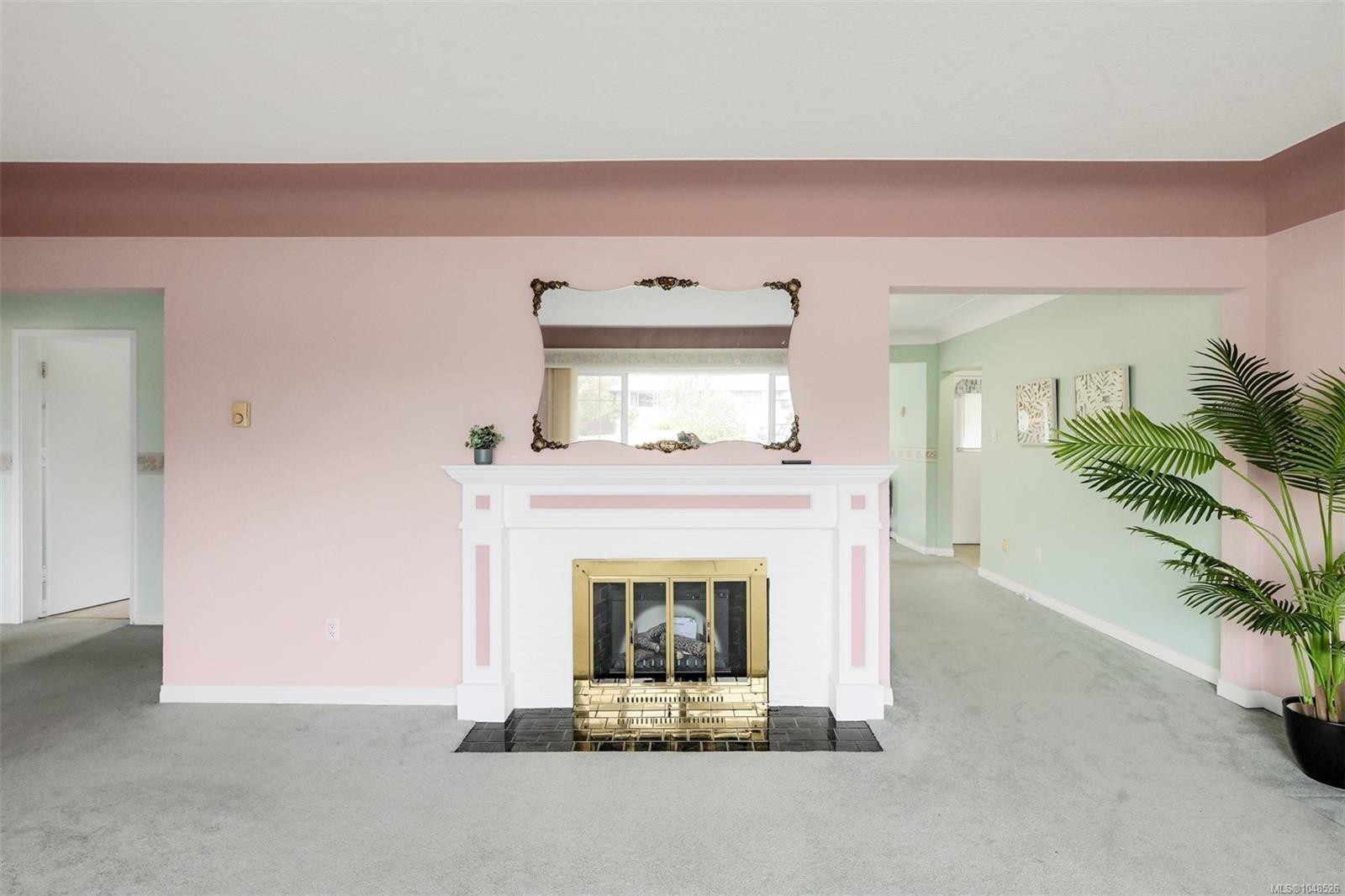 3345 Biscoe Dr, Saanich, BC