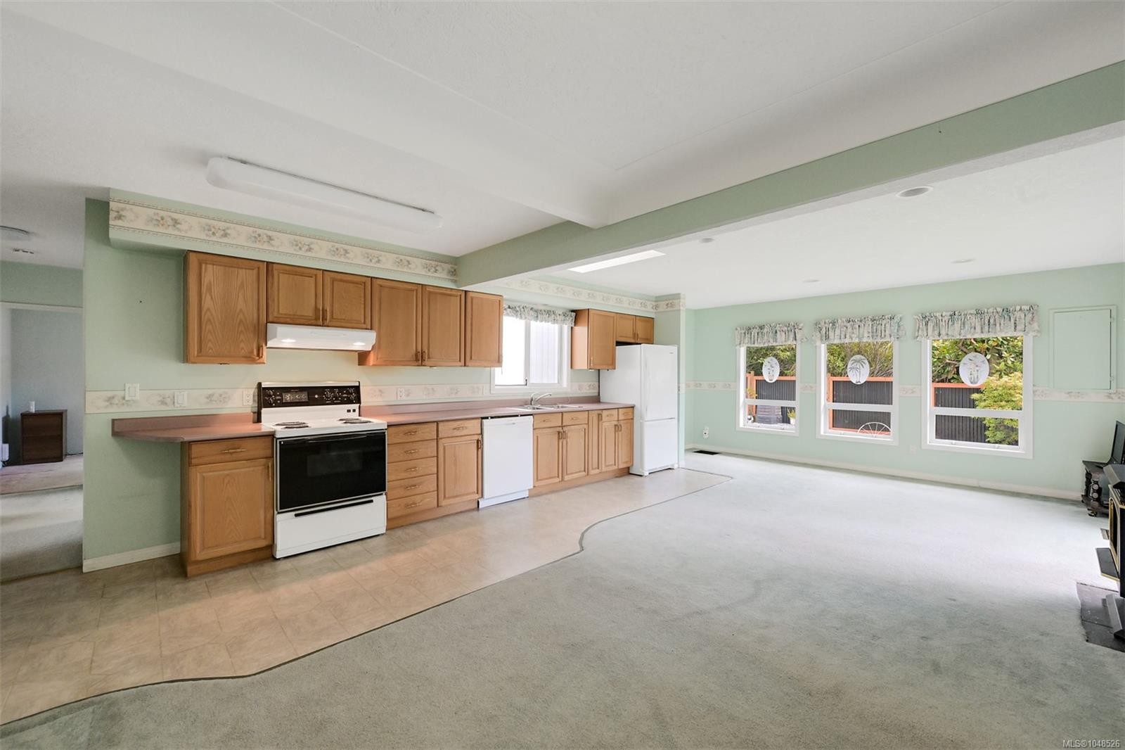 3345 Biscoe Dr, Saanich, BC