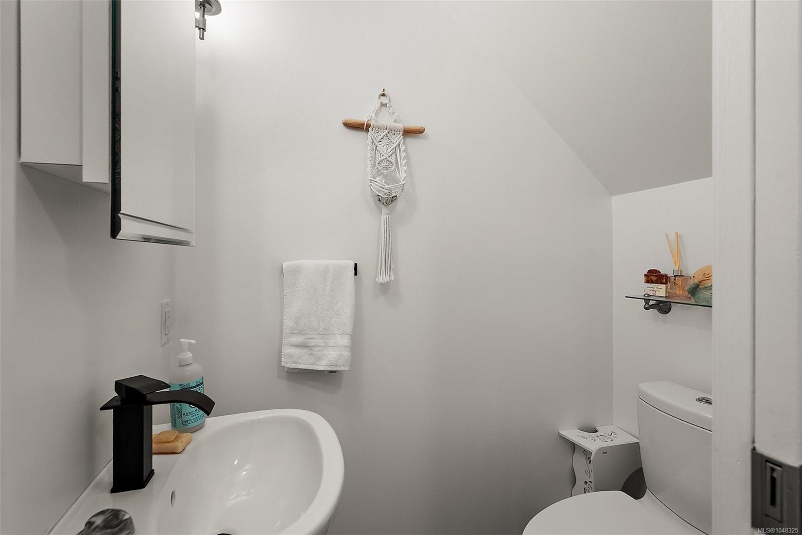 2253 Malaview Ave, Sidney, BC