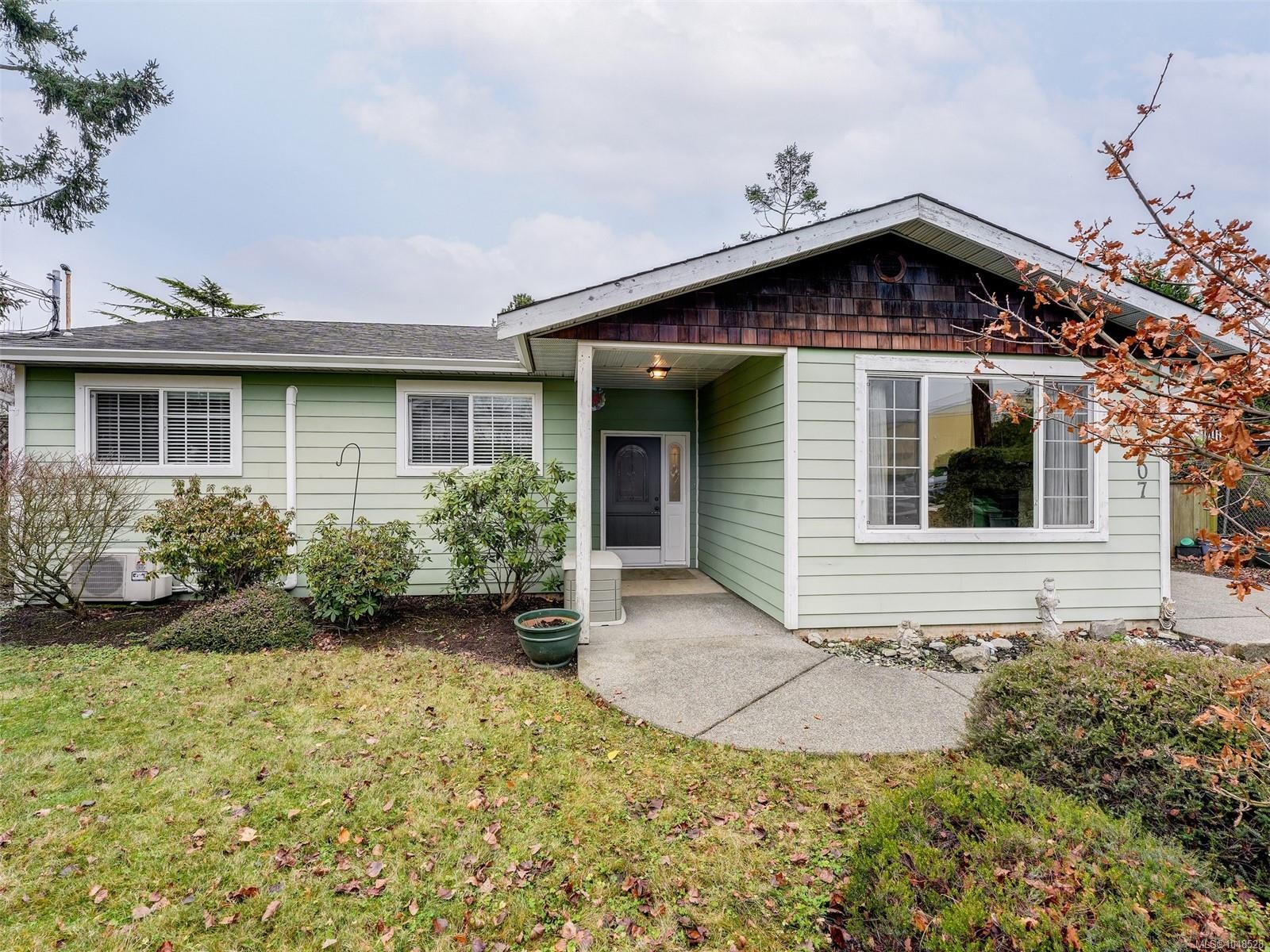 9907 Galaran Rd, Sidney, BC