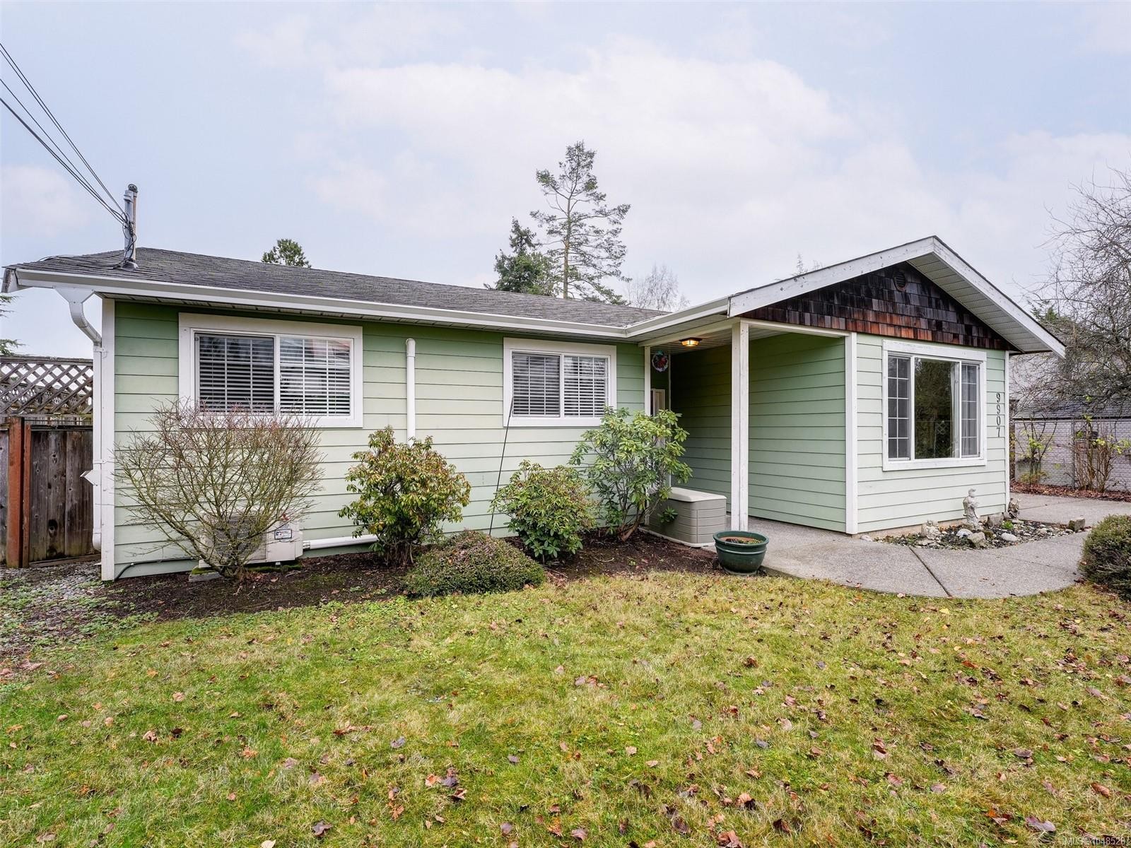 9907 Galaran Rd, Sidney, BC