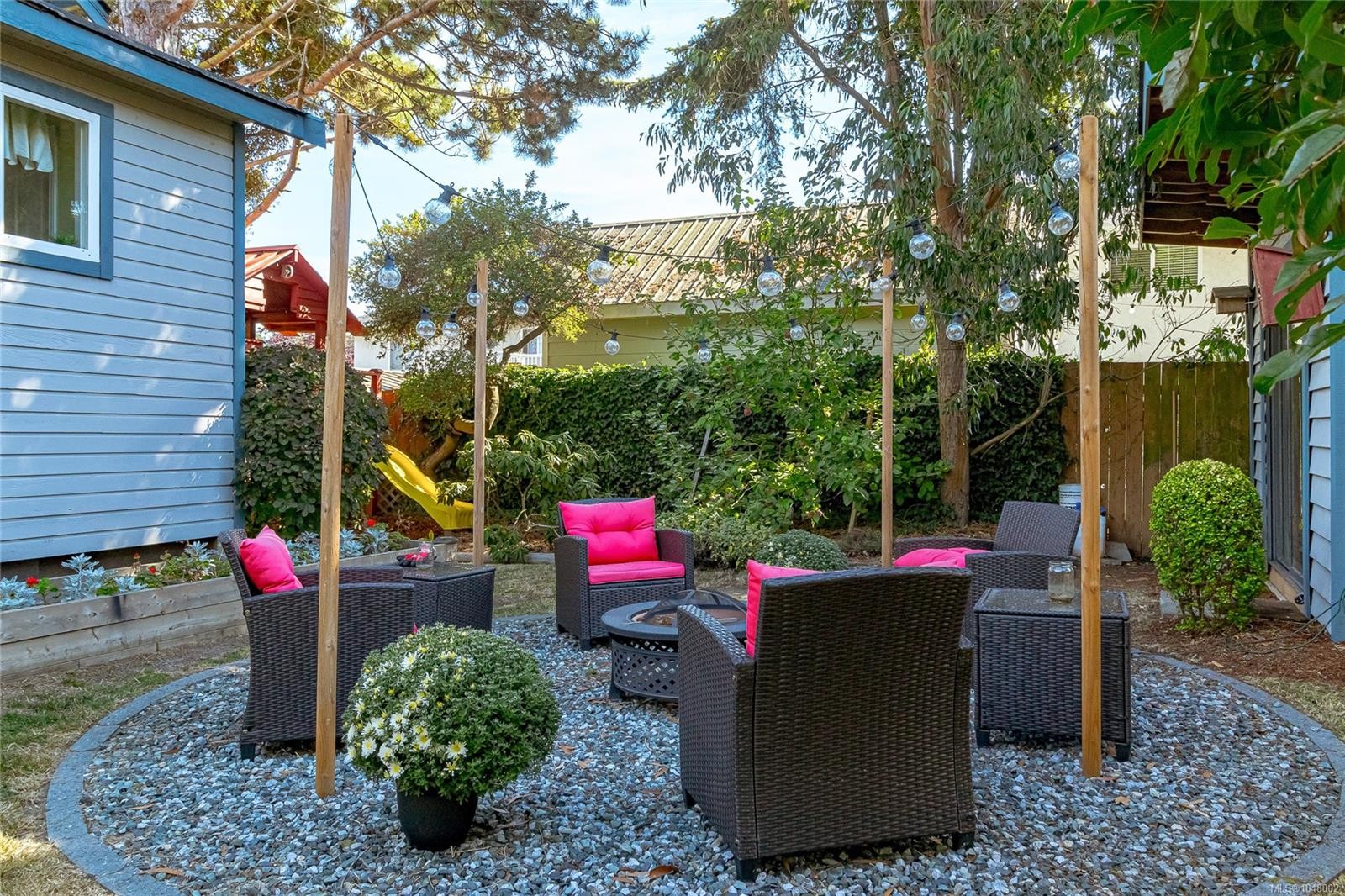 2445 Amelia Ave, Sidney, BC