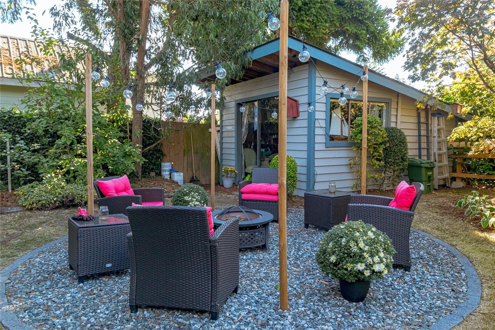 2445 Amelia Ave, Sidney, BC