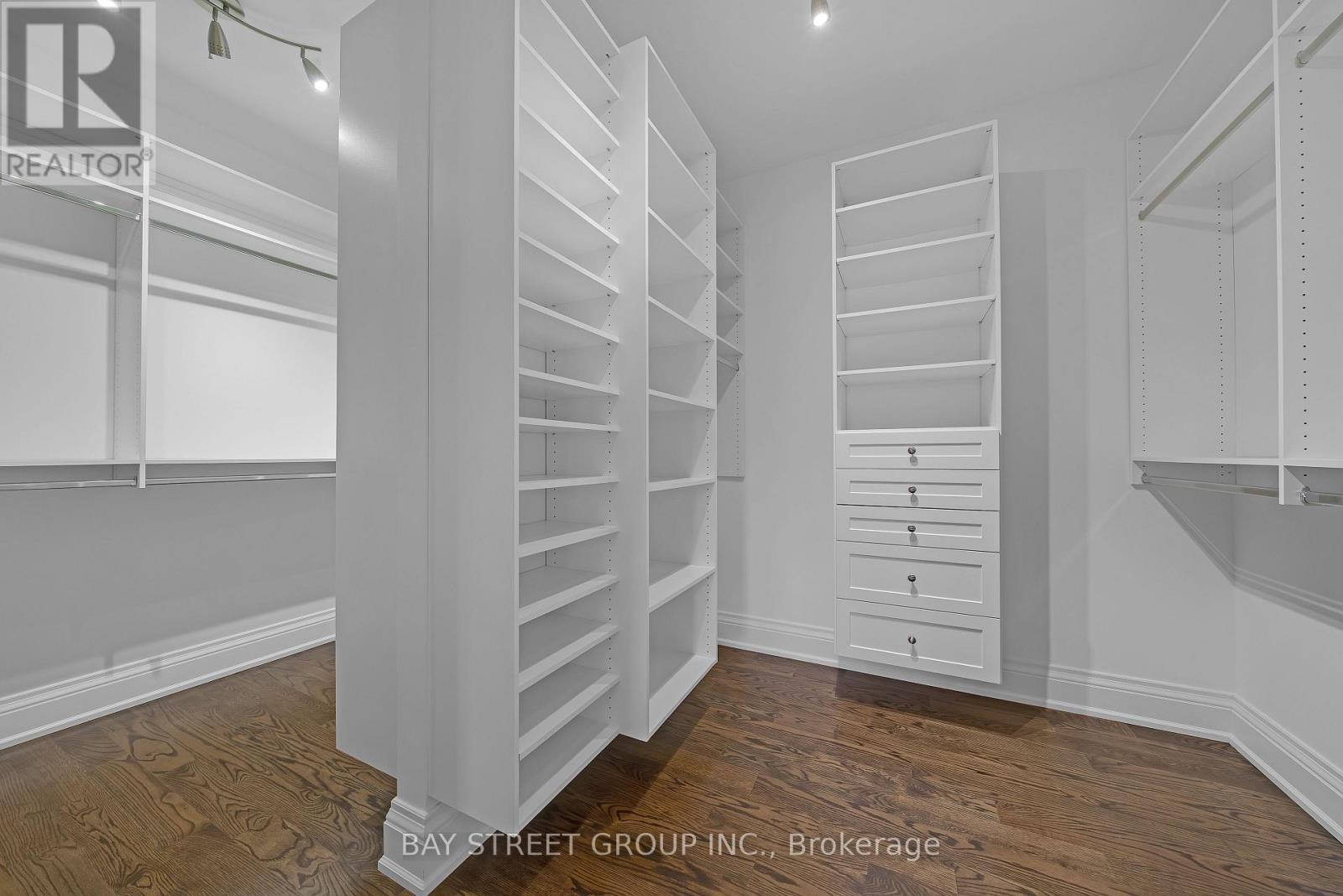 28 Carnwath Crescent, Toronto, ON