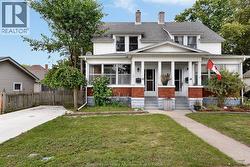 12 ERIE Kingsville, ON N9Y 1M9
