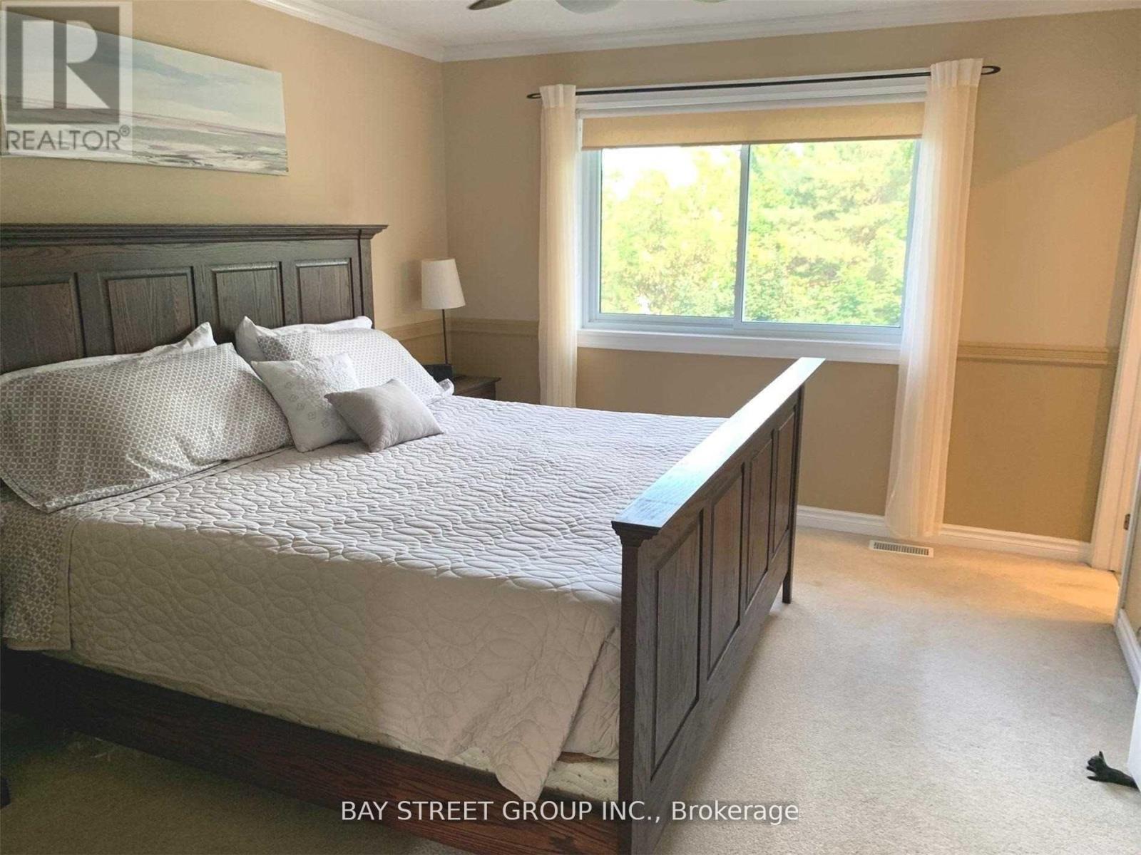 76 Mayfair Drive, Barrie, ON