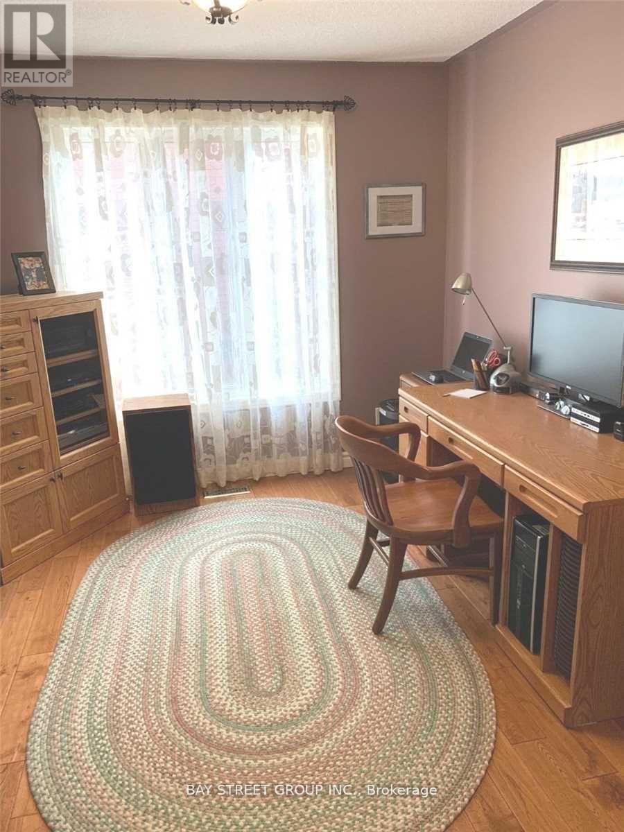 76 Mayfair Drive, Barrie, ON