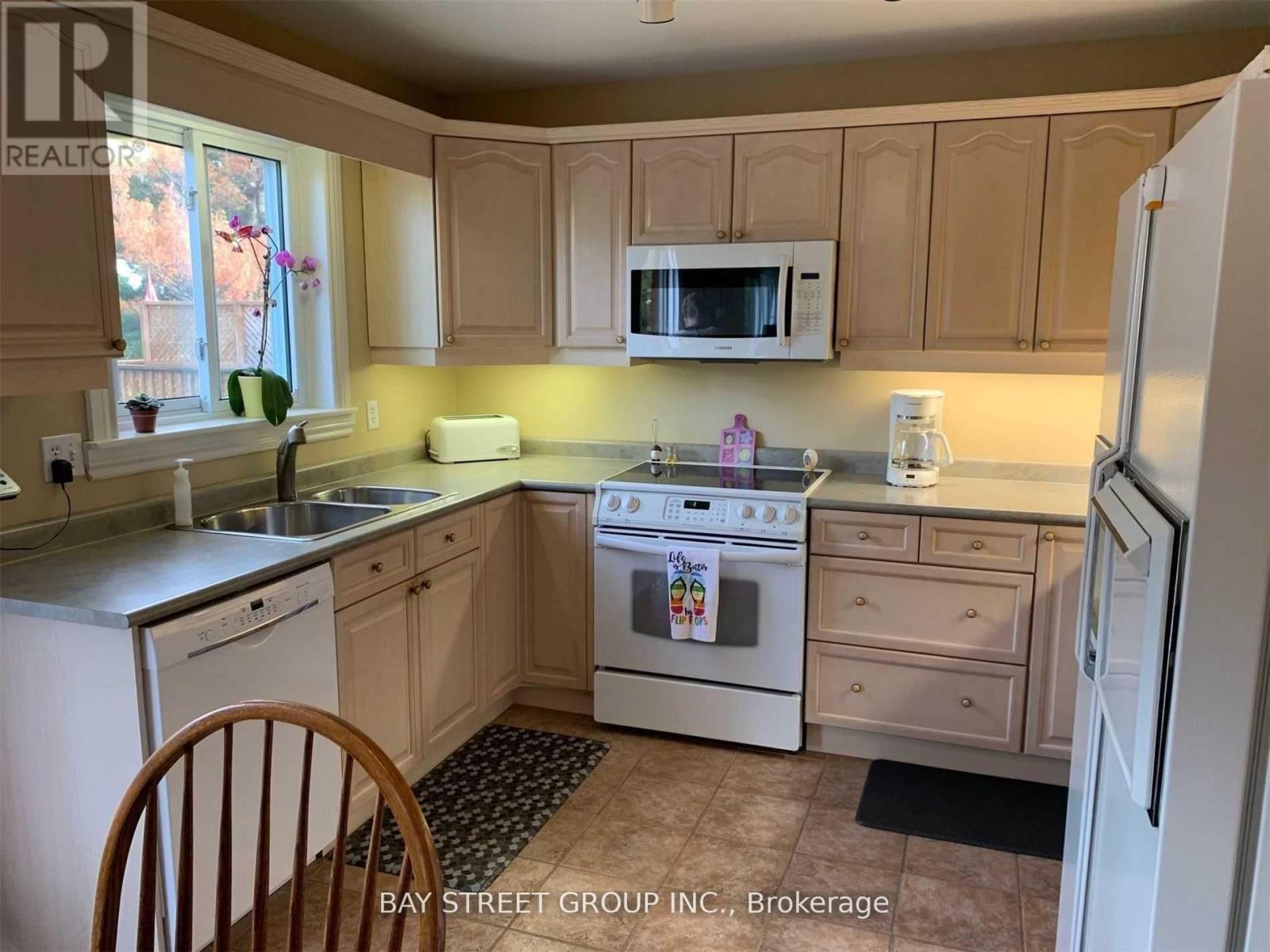 76 Mayfair Drive, Barrie, ON
