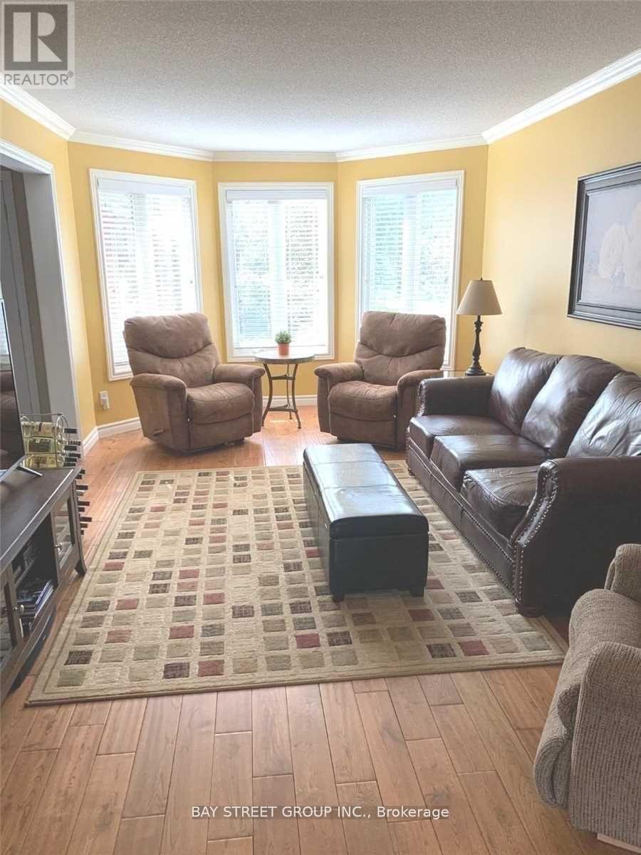76 Mayfair Drive, Barrie, ON