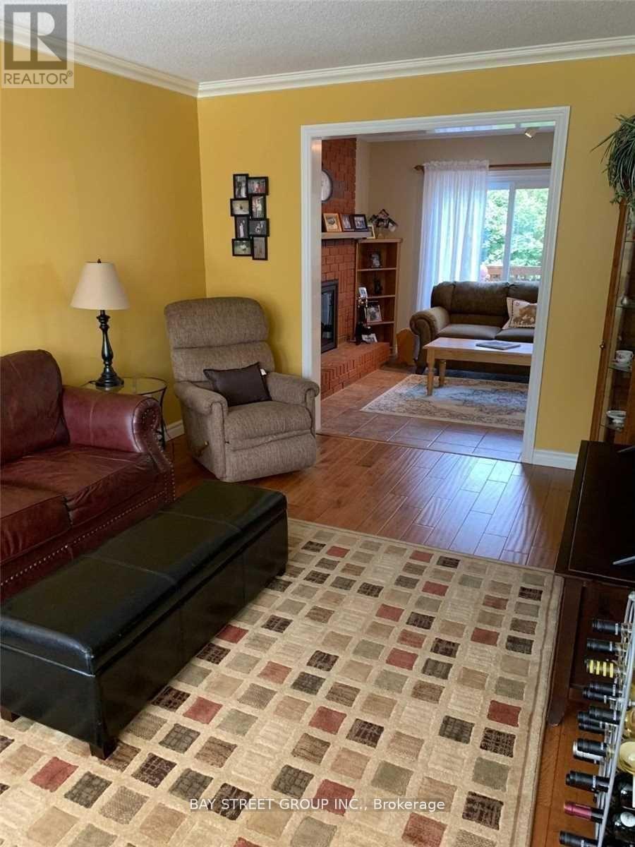 76 Mayfair Drive, Barrie, ON