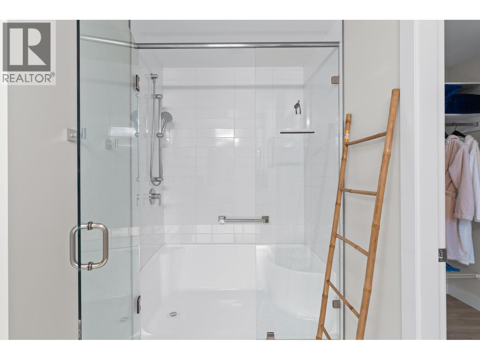 8876 Crofton Road, Vernon, BC