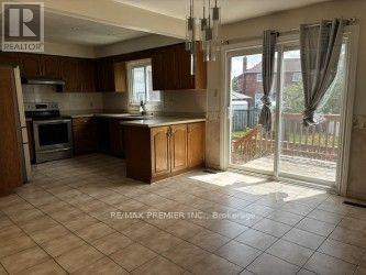 4464 Stonemill Court, Mississauga, ON