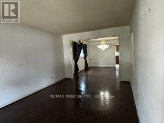 4464 Stonemill Court, Mississauga, ON