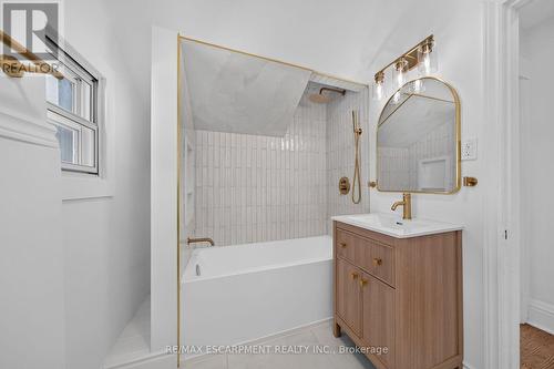 229 Park Row S, Hamilton, ON 