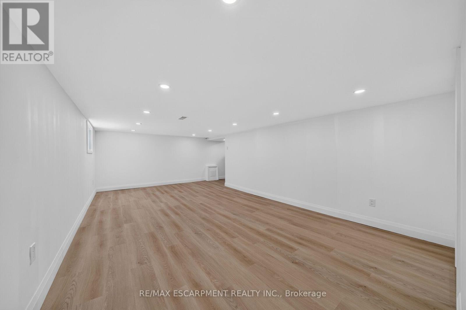229 Park Row S, Hamilton, ON